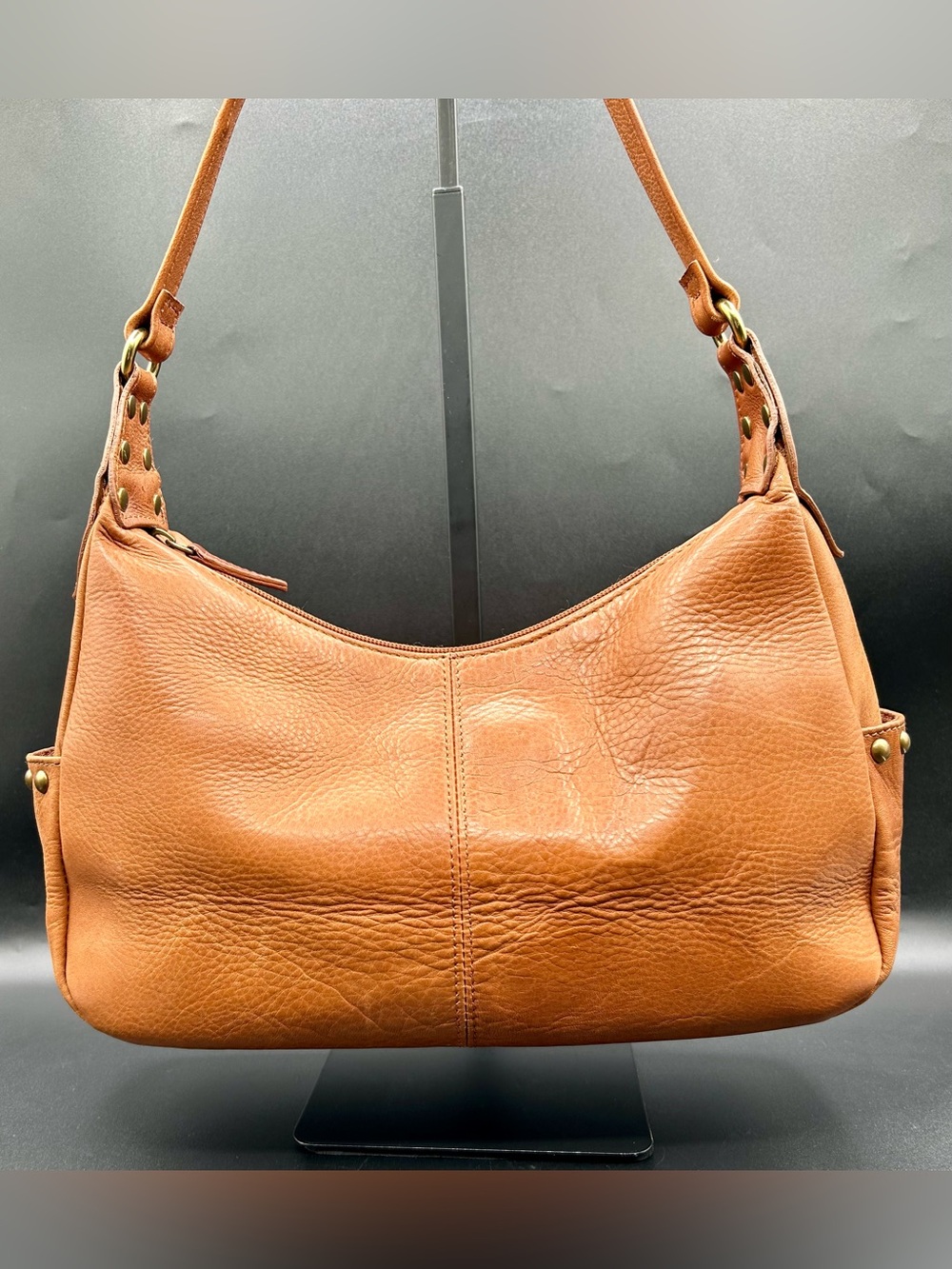 VINTAGE WILSONS PELLE STUDIO Pebbled Leather Hobo Bag in a Rich Cognac. Color.